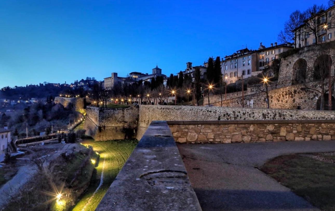 Smart Silver Apartment Central Bergamo Kültér fotó